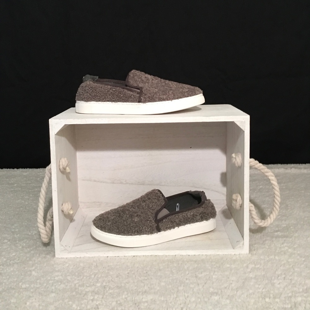 NWT-Mad Love Women's Grey Sherpa Sneakers